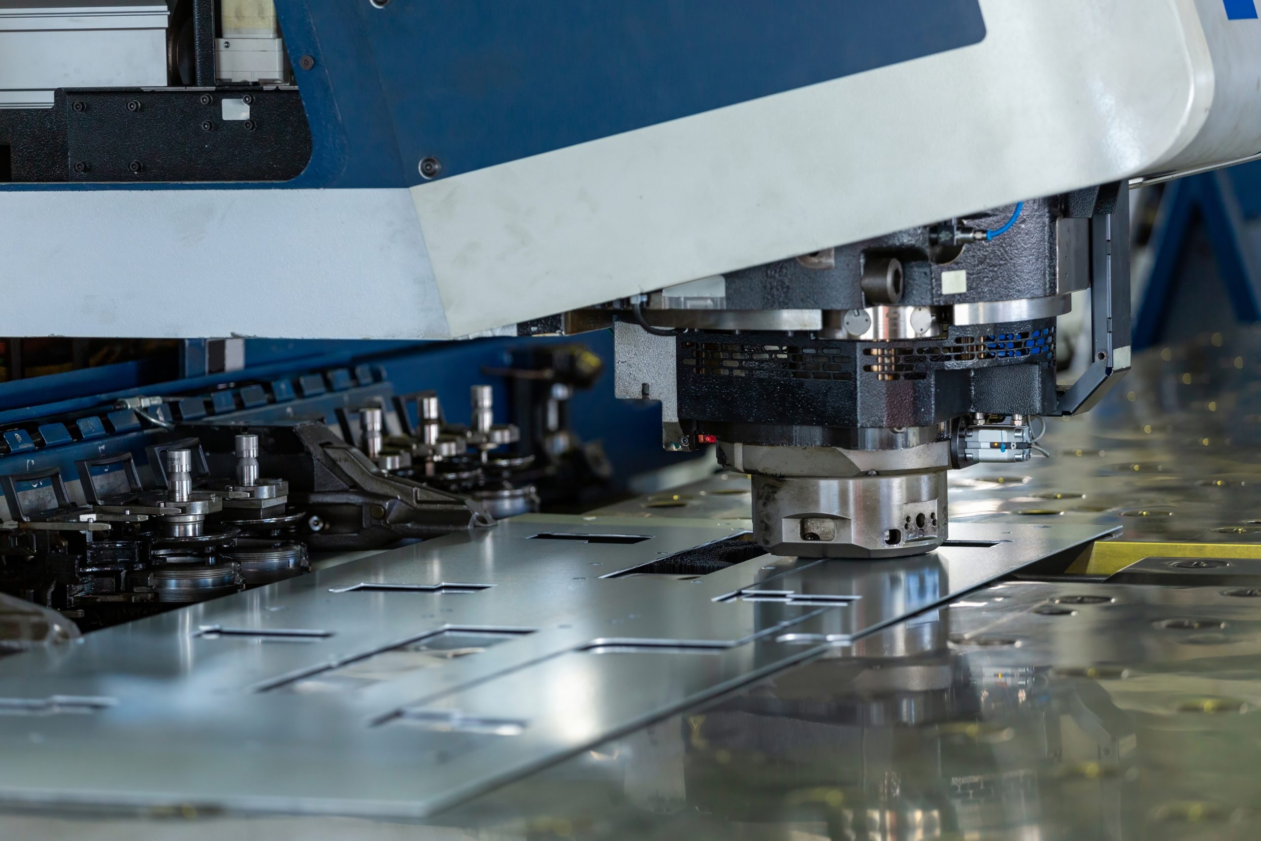 BAKO Metal Craft Solutions - Leistung - Stanzen